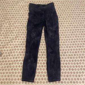 Size 2 23’ diamond dye lululemon leggings